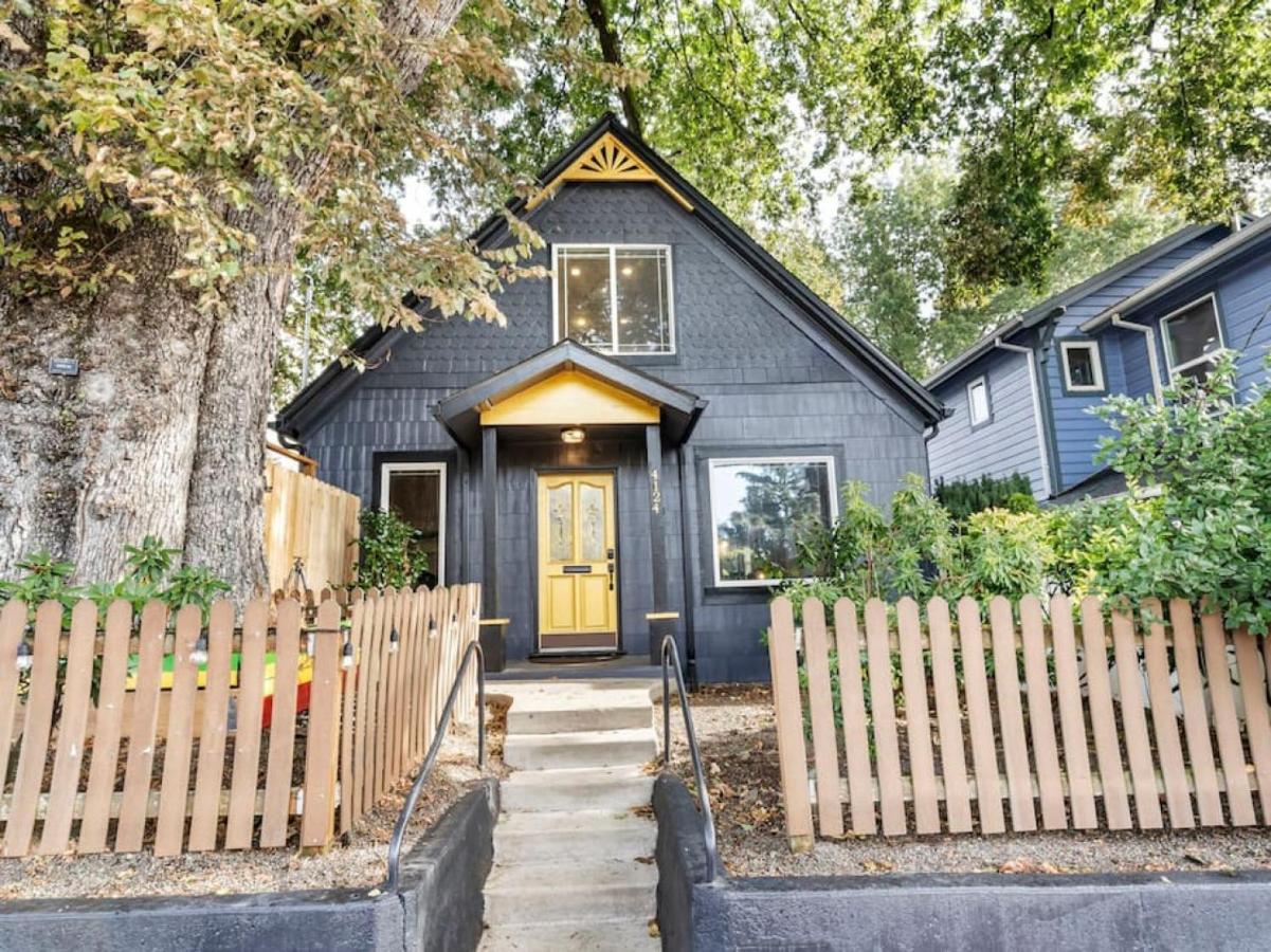 The Auric Door On N Mississippi Portland